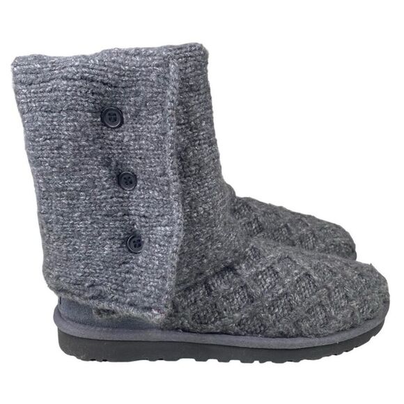 UGG Cardy Boot - Picture 1 of 9